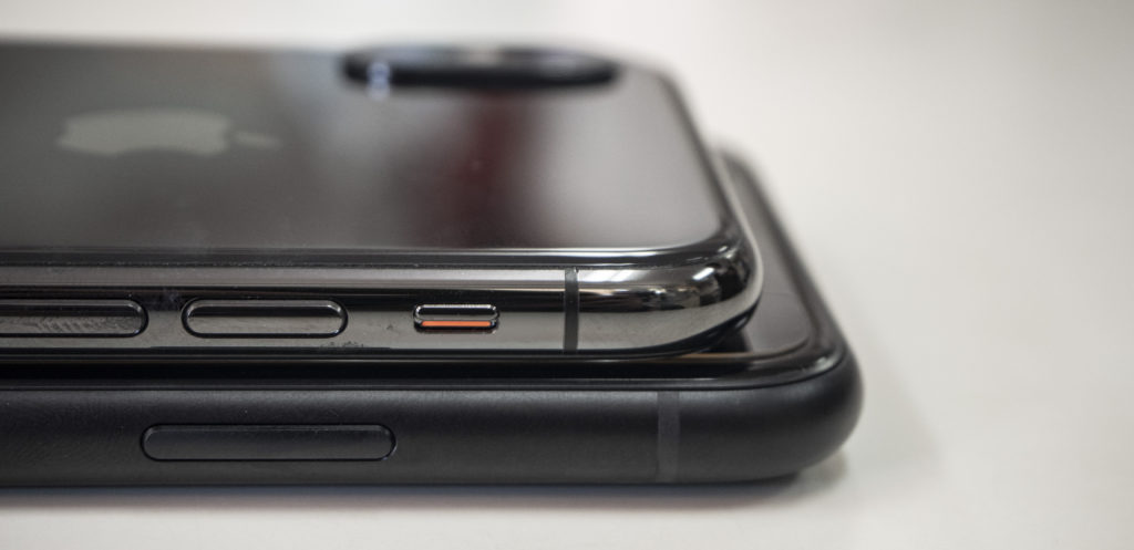 iphoneXR,iphoneX,ベゼル